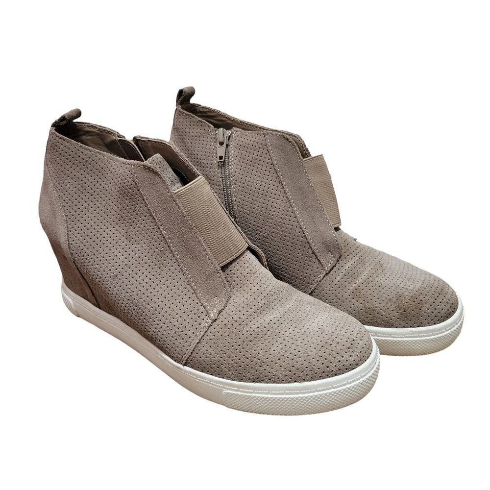 Steve Madden Taupe Wavery Suede Wedge Zipper Closure Sneakers Size 9.5